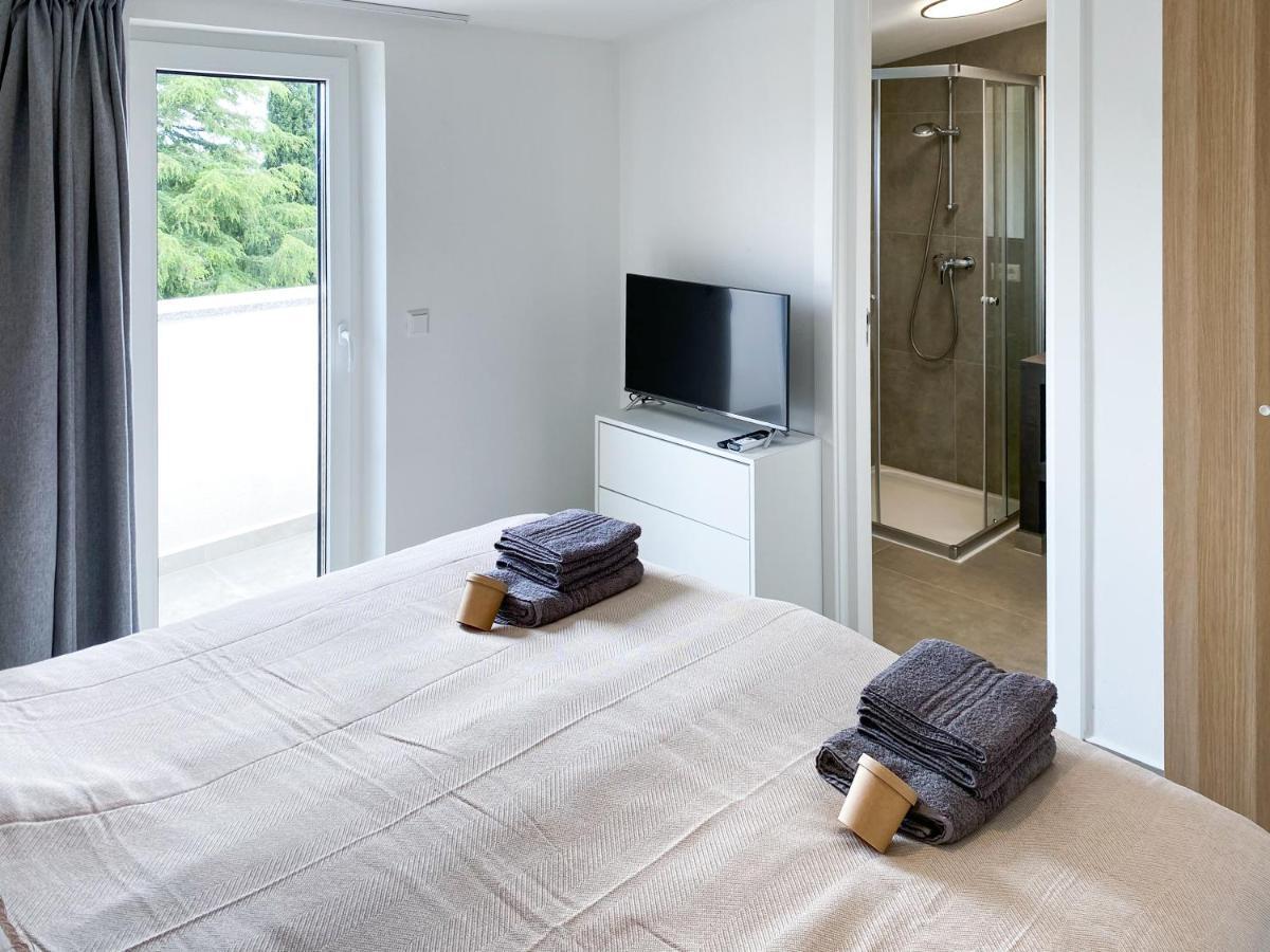 Villa Brig 36 Premantura Exteriör bild
