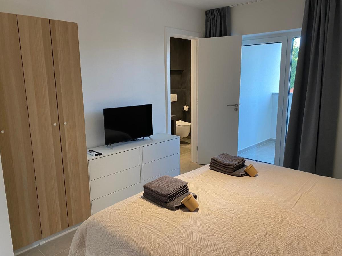 Villa Brig 36 Premantura Exteriör bild