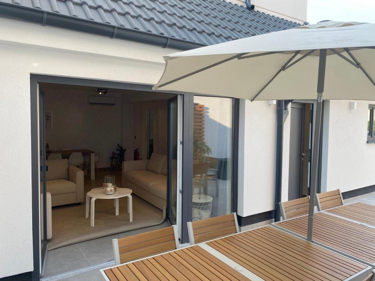 Villa Brig 36 Premantura Exteriör bild