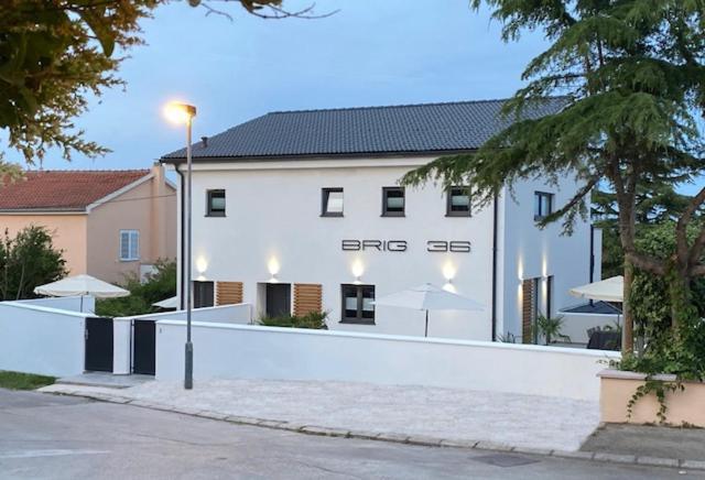 Villa Brig 36 Premantura Exteriör bild